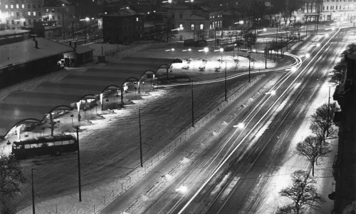 D104 Autobusové nádraží u hotelu Grand